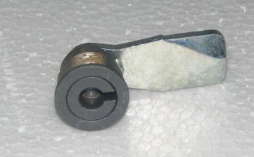 Serrure ECO panneton54mm D10mm noire (depuis 10-5-2021)